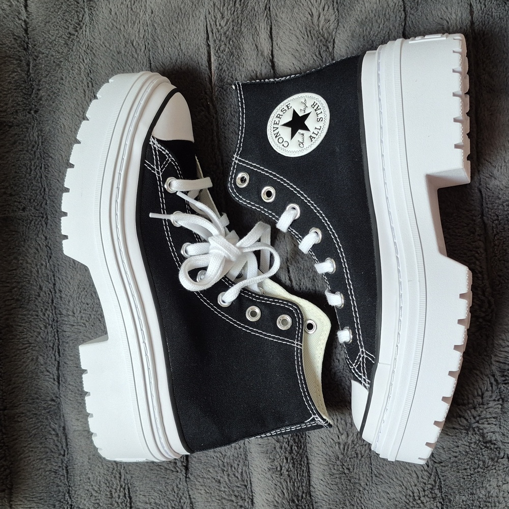 Converse CTAS Black and White Lugged Heel Platform High-Tops Size 8, New In Box! - Picture 13 of 13